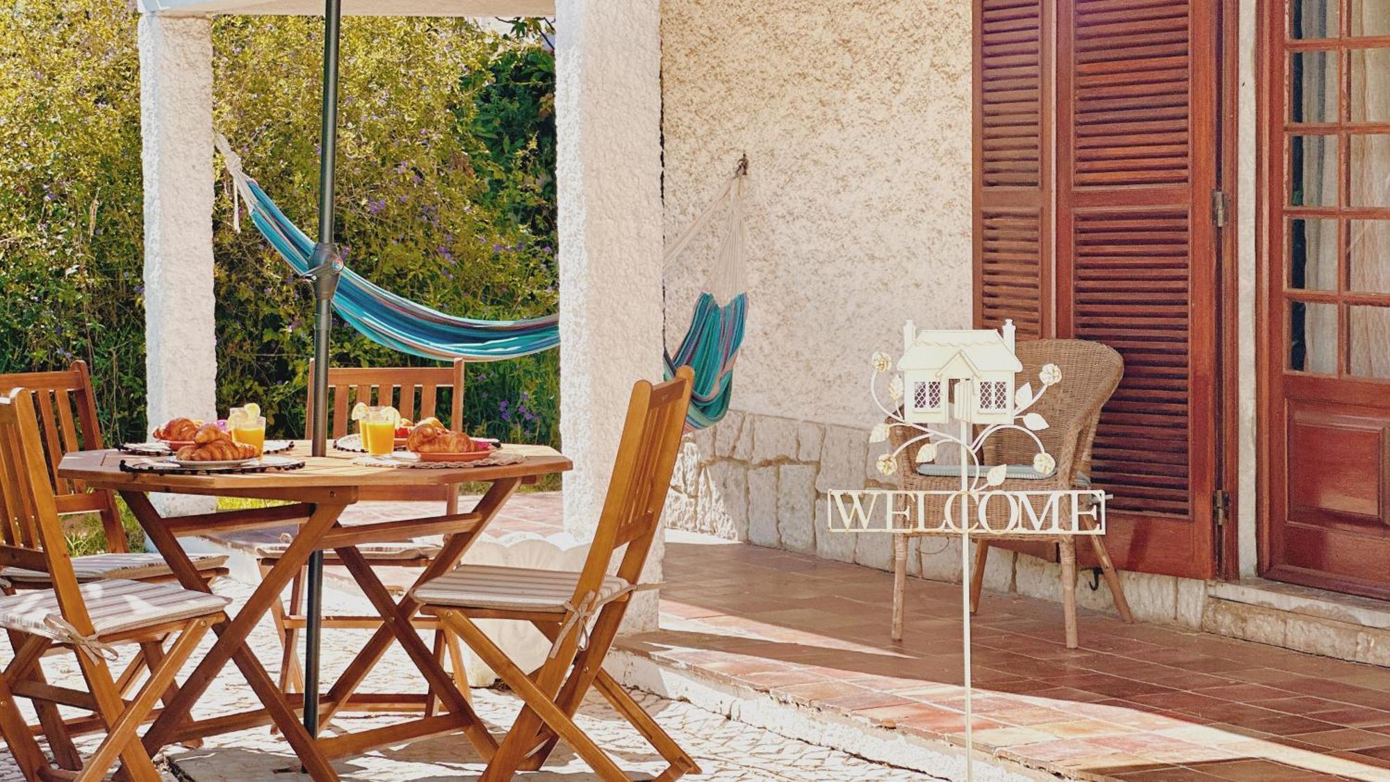 Coastal Garden Paradise Retreat- 6 Min From The Beach Charneca  Kültér fotó