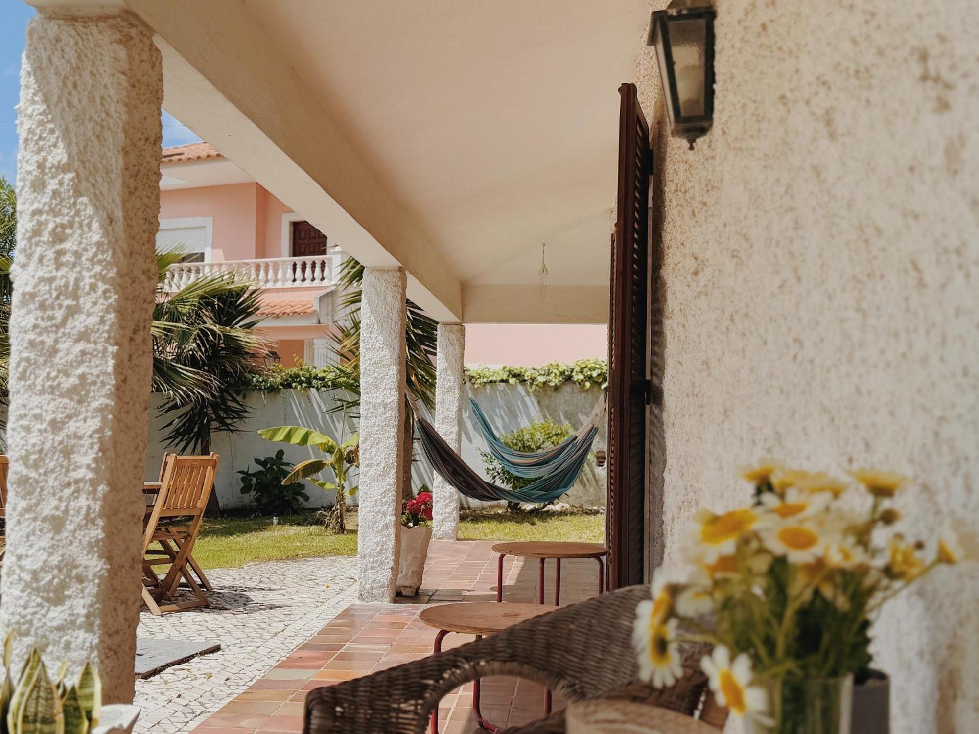 Coastal Garden Paradise Retreat- 6 Min From The Beach Charneca  Kültér fotó