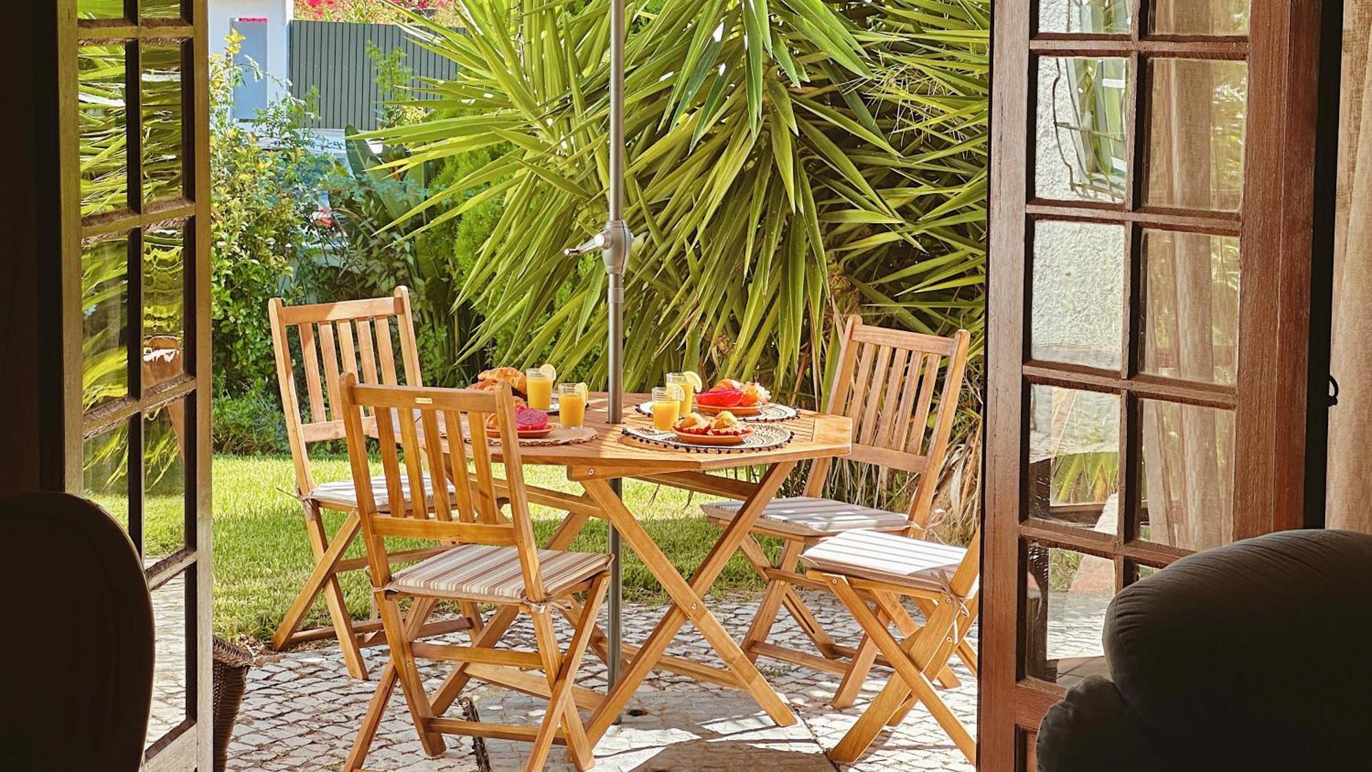 Coastal Garden Paradise Retreat- 6 Min From The Beach Charneca  Kültér fotó